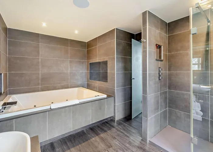 3 Bed In Oc-91347 * 鲍内斯温德米尔